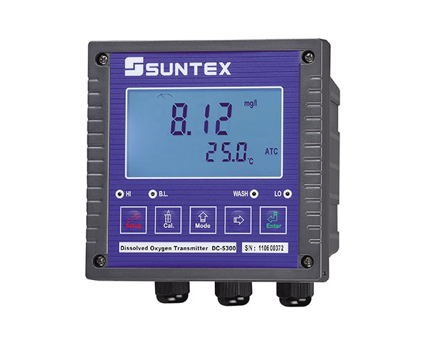 ■ 144X144 標準設計酸堿度/氧化還原變送器 ■ 一體成型外箱、透明前蓋設計，具防水、防酸氣等功能 ■ 大型液晶顯示幕，pH/ORP、Temp.手動按鍵切換顯示 ■ LED 燈號指示 Hi、Lo 動作狀態 ■ 具手動校正；手動/自動選擇溫度補償等功能 ■ 操作簡單方便